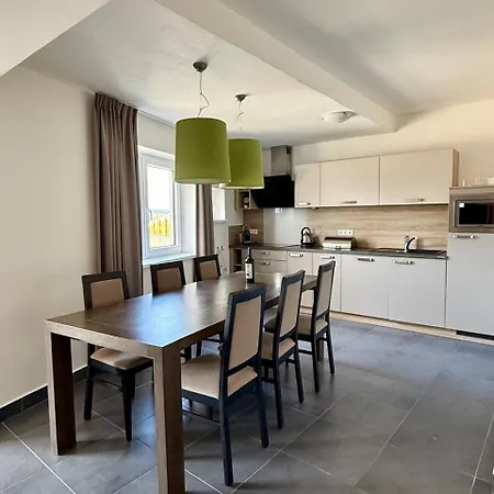 Lipno Stories * ليبنو ناد فلتافو